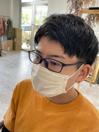 ショート メンズ JERICHO HAIR所属・ユ カの眉毛・アイブロウイメージ