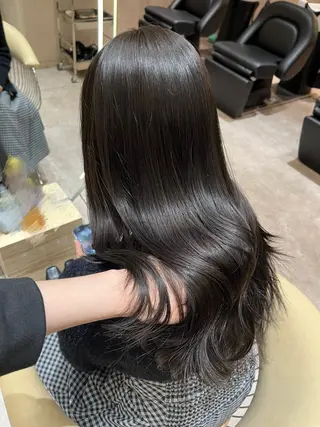 ロング カラー 顔周りカット/ 透明感カラー/ユナのヘアスタイル