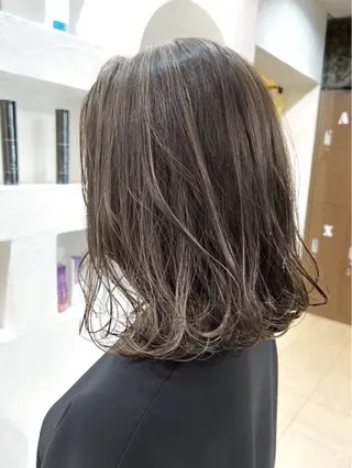 ミディアム カラー ハイトーン/透明感 北島らむなのヘアスタイル