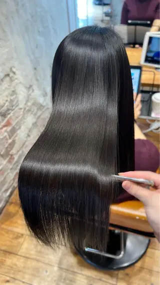 ロング カラー パーマ 美髪ヘッドスパ🫧 西山紗奈江💆‍♀️のヘアスタイル