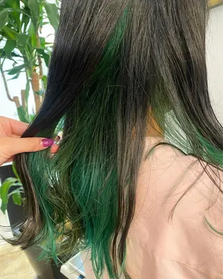 ロング 丸山 純奈のヘアスタイル