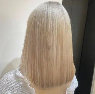 セミロング カラー ハイトーンカラー 🦋yuri🦋のヘアスタイル