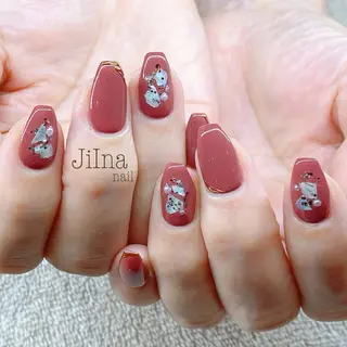 ネイル JiIna nailのネイルデザイン