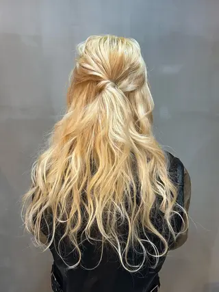 ロング L STUDIO所属・ハイトーン/ブリーチ 🧁soraのヘアスタイル