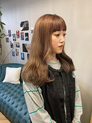 ロング カラー ハル🌸柔色/ ブリーチなし/艶髪のヘアスタイル