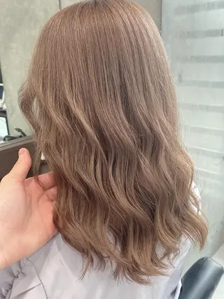 セミロング カラー 韓国ヘア特化💍 tiam💍ブリーチのヘアスタイル