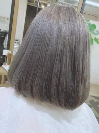 セミロング BRAS ナカガワのヘアスタイル
