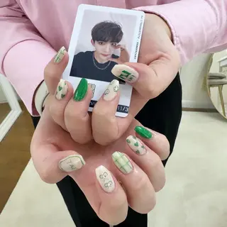 ネイル Elegancia. Hiromiのネイルデザイン