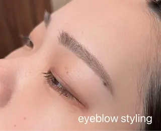 アイブロウ tsumugi eyelash所属・tsumugi IWの眉毛・アイブロウイメージ