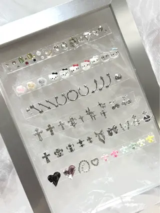 ネイル kina Ｗ🦭のネイルデザイン