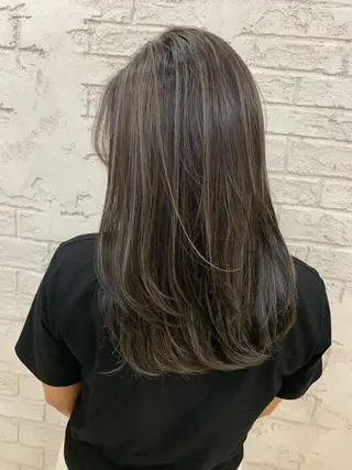 セミロング 🇺🇸ハイライト特 化美容師🇺🇸漆沢のヘアスタイル