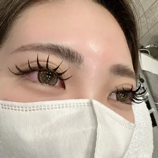 マツエク・マツパ まつげ屋さんLAPU所属・まつげ屋さんLAPU AYAKAのマツエク・マツパデザイン