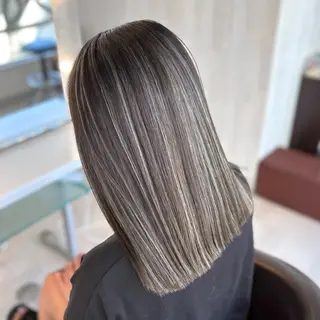 ミディアム 🇺🇸ハイライト 🌵satsukiのヘアスタイル