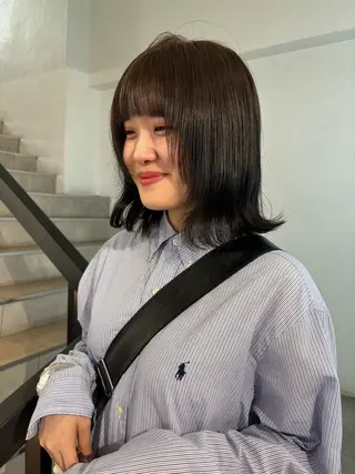 ミディアム ハイトーン/レイヤー nail 百咲💌のヘアスタイル