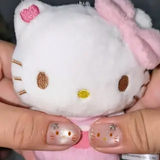 ネイル mibu 𓀬鈴木のマツエク・マツパデザイン