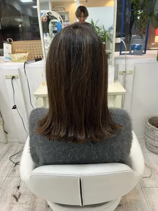 ミディアム 岡崎 嶺のヘアスタイル