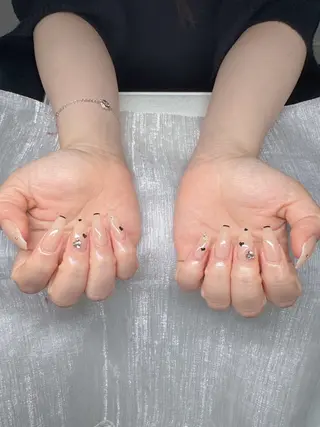 ネイル Lee Nailsのネイルデザイン