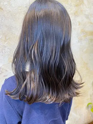 ロング auRa  【大宮】 上形 龍也のヘアスタイル