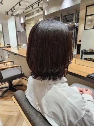 ミディアム パーマ カラー loutus 所属・井川和哉 ハイトーン／透明感のヘアスタイル