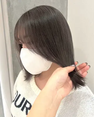 ミディアム Ann/ベージュ /ミルクティーのヘアスタイル