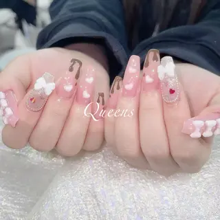 ネイル Queens 榊 まおのネイルデザイン