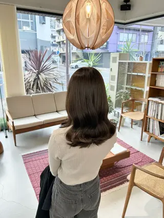 セミロング 藤原 あかりのヘアスタイル