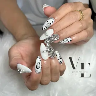 ネイル ﾈｲﾙｻﾛﾝ Vellのネイルデザイン