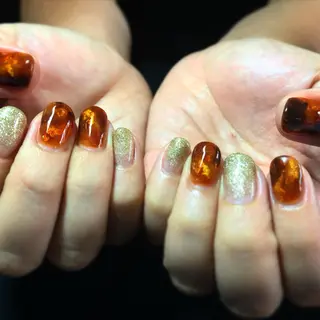 ネイル EARTH上尾店所属・藤倉 千恵美のネイルデザイン