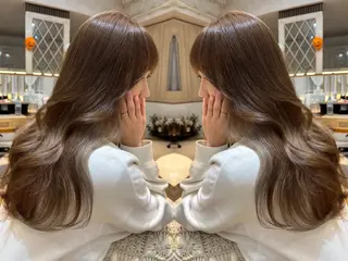ロング カラー ハイトーン×透明感 たけるのヘアスタイル