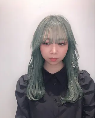 ロング 韓国×艶ハイトーンが ✨絶対可愛い✨七夏海のヘアスタイル