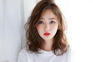 ミディアム カラー パーマ ヘアアレンジ ひがし　まさし JYUNESU副代表のヘアスタイル