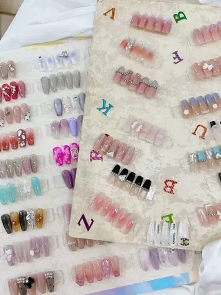 ネイル CeCeまつげパーマ マツエク❣️パリエクのネイルデザイン