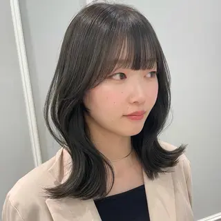 セミロング 🩶赤み消しカラー 🐈‍⬛荻野美思🐾のヘアスタイル