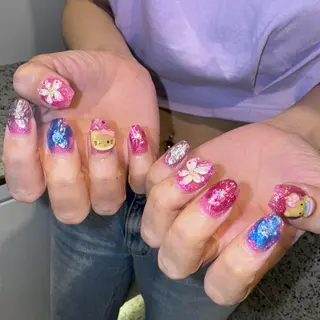 ネイル RIEKO🍒 ワンホン♡推しネイルのネイルデザイン