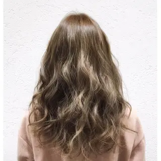セミロング ロング カラー biscohair 髪にドラマを。のヘアスタイル