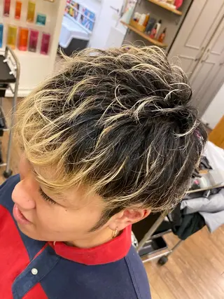 メンズ 美髪/髪質改善 レイヤー/透けカラーのヘアスタイル