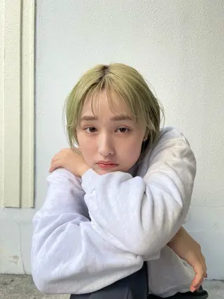 ショート カラー クロスパーマ× 透明感カラー✂︎のヘアスタイル