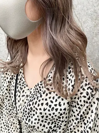 ロング カラー clomus所属・YUKA艶髪 🌸寛ぎ部屋のヘアスタイル