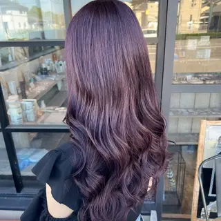 ロング カラー 岸下 理緒のヘアスタイル