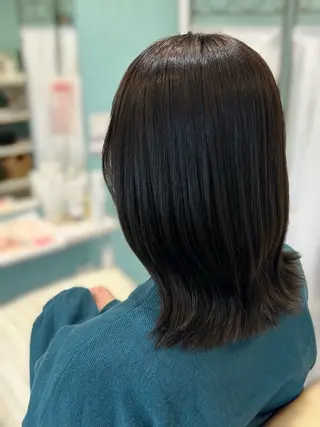 ミディアム 伊東 茉凜のヘアスタイル