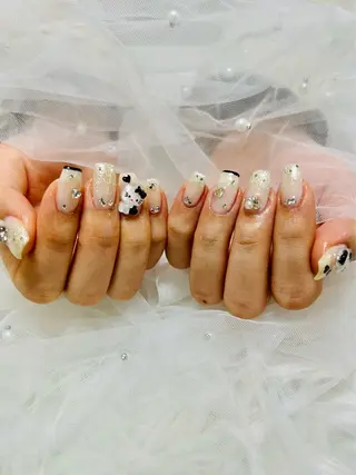 ネイル EmaNail天満橋店所属・EmaNail Risaのネイルデザイン