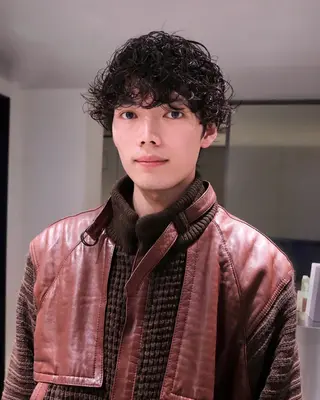 パーマ メンズ Qin shaire salon 原宿verno店所属・【センターパート】 ETO／江藤翼の眉毛・アイブロウイメージ