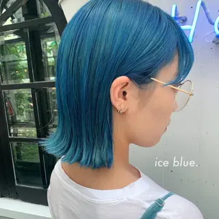 ミディアム カラー RINA🧤 デザインとボブのヘアスタイル