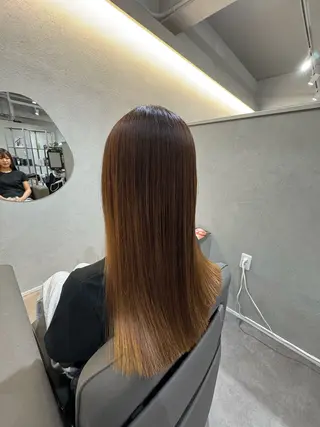 ロング Salon de Qualia(サロンドクオリア)所属・ハイトーン/外国人風 カラー/メンズパーマのヘアスタイル