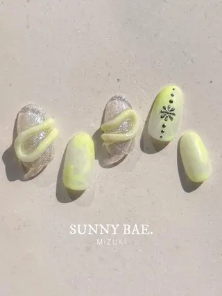 ネイル SUNNY BAE. 🌼MIZUKIのネイルデザイン