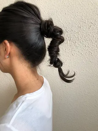 ミディアム カラー ヘアアレンジ ツキノキ ミナのヘアスタイル