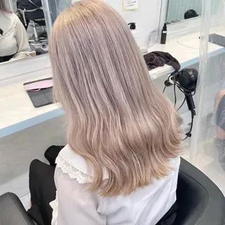 ロング カラー 🪄池袋ハイトーン 🪄ブリーチカラーのヘアスタイル