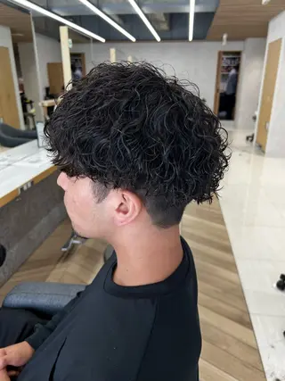 ミディアム パーマ メンズ 🪐メンズ特化 ヤマクラ　タイキのヘアスタイル