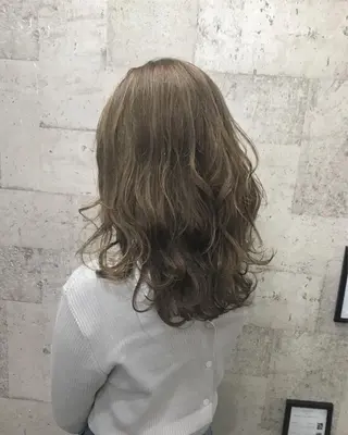 セミロング カラー インナーカラー/天神 ブリーチ/吉田のヘアスタイル