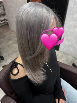 セミロング カラー Mi moのヘアスタイル